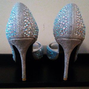 Deb's size 7.5 Rhinestone Pump (bad babez only)